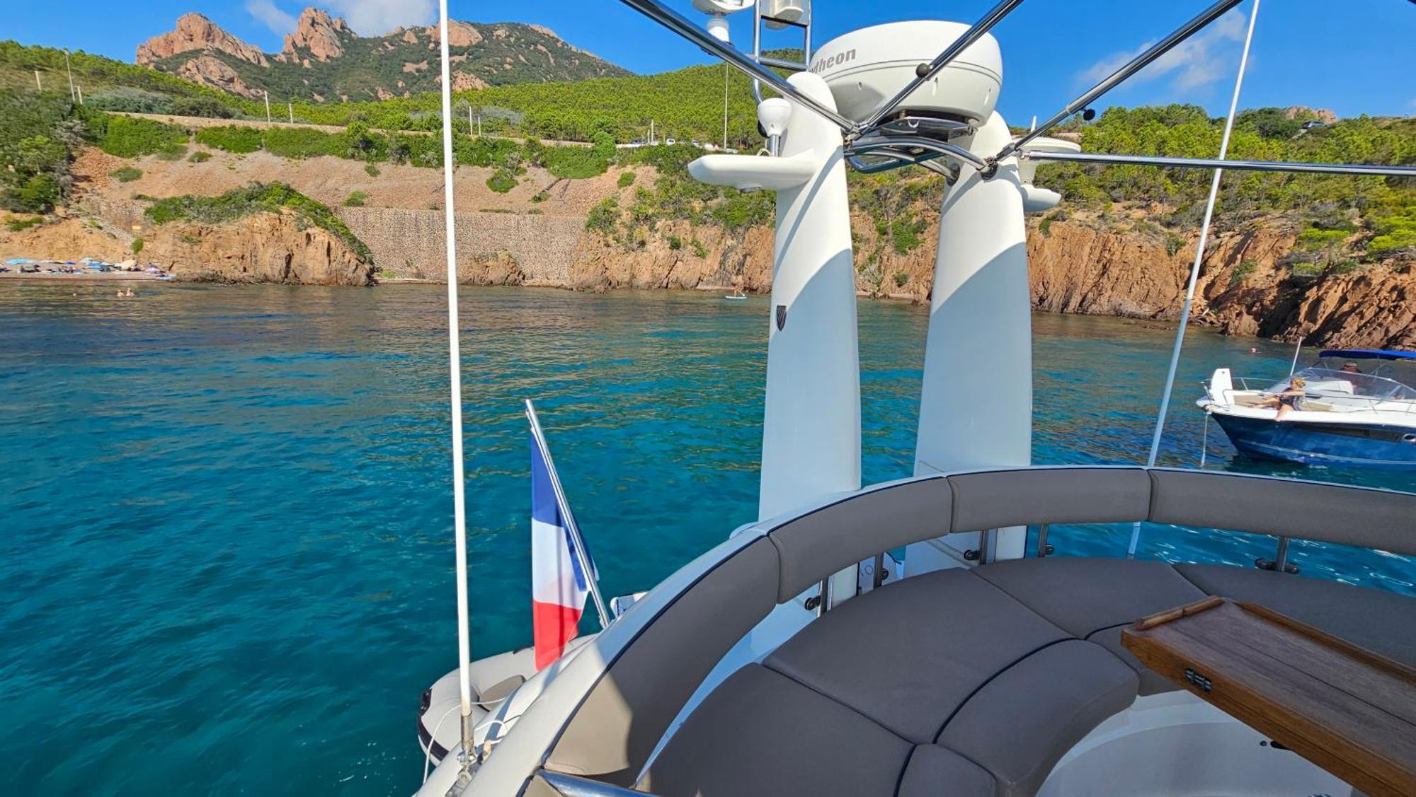 Superbe Yacht Dans Le Port De *
